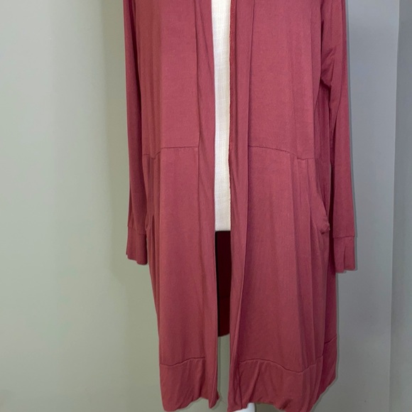 Long cardigan-Lysa Lou medium with pockets and a hood, great for fall - Picture 7 of 9
